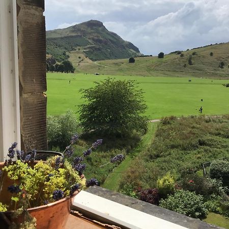 Arthur'S Seat View Appartement Edinburgh Buitenkant foto