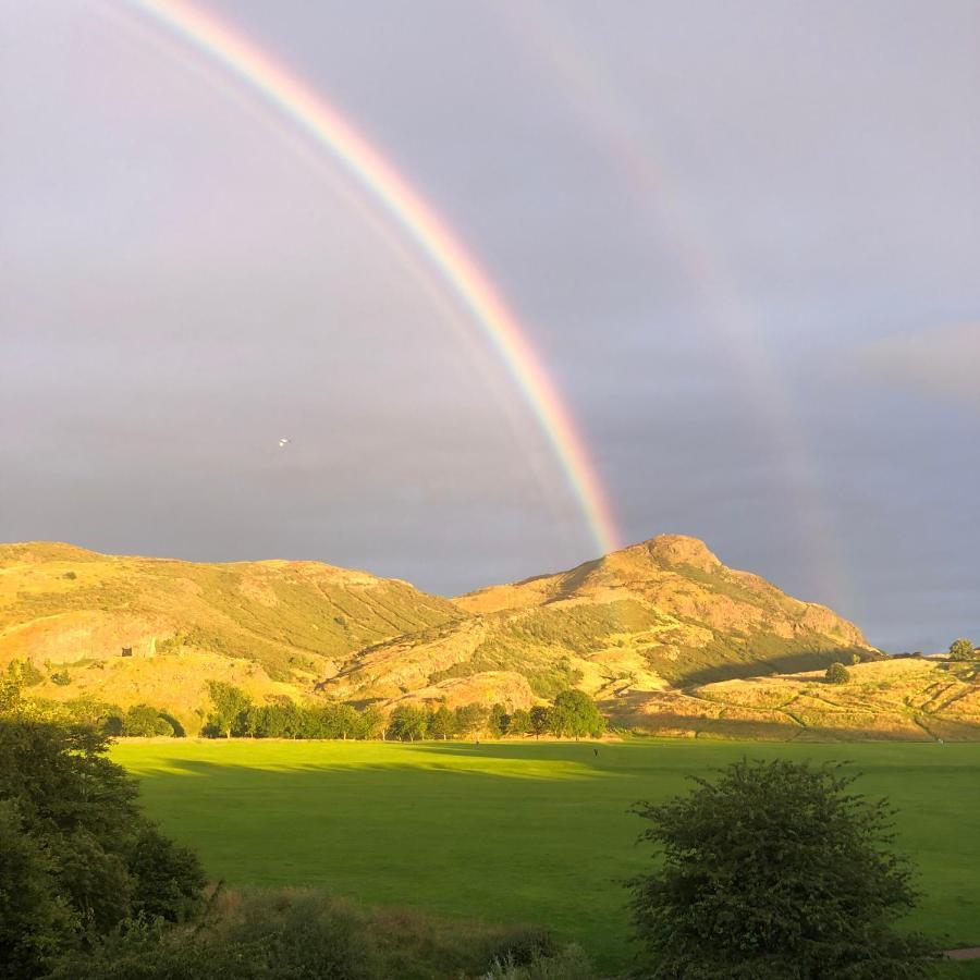 Arthur'S Seat View Appartement Edinburgh Buitenkant foto